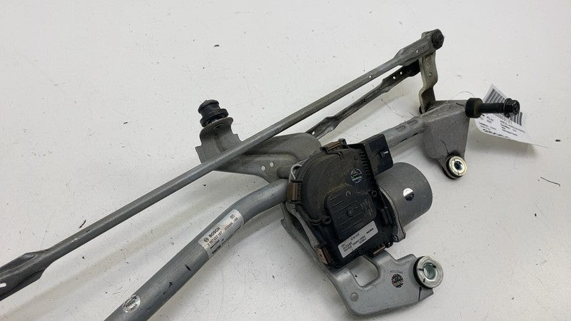 31696283 ⭕ 21-23 Polestar 2 Front Windshield Wiper Transmission Linkage w/ Motor 31696283