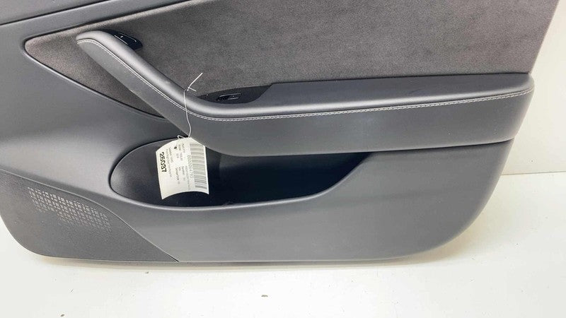 1090411-01-I ⭕ 17-20 Tesla Model 3 Front Right Interior Door Panel Trim Card OEM 1090411-01-I