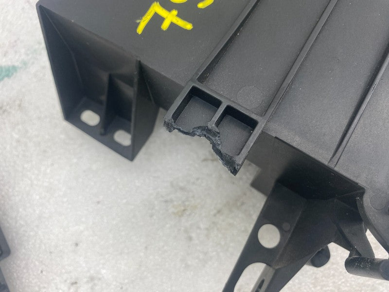 104704200F ⭕ 16-20 Model X MX Front Body Comfort Control Module Enclosure Box 1047042-00-F