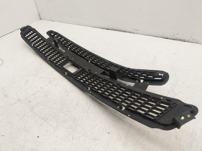 1038211 00 A 12-15 Model S Front Bumper Mesh Grille to suit w/ Radar Sensor Slot 1038211-00-A
