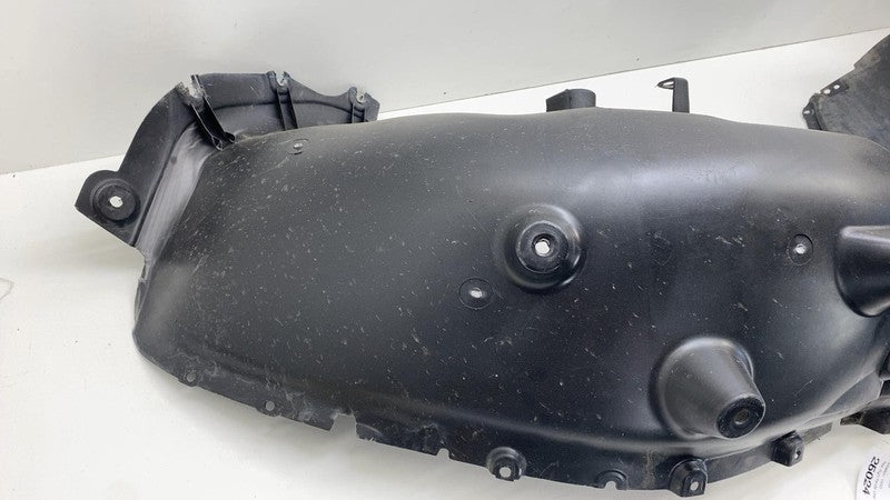 ⭕ 2022-2024 Rivian R1T Rear Right Wheel Fender Splash Guard Shield PT0