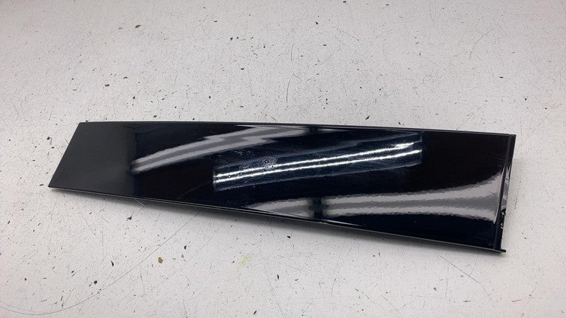 PT00012118J ⭕ 2022-2024 Rivian R1T Front Right Side Door Moulding Trim Panel PT00012118-J