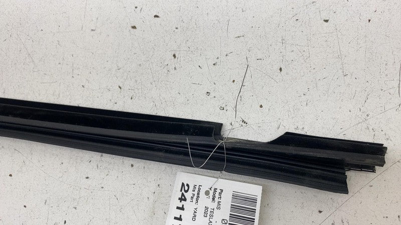 ⭕ 16-24 Tesla Model X Rear Driver Side Door Window Inner Belt Rubber S