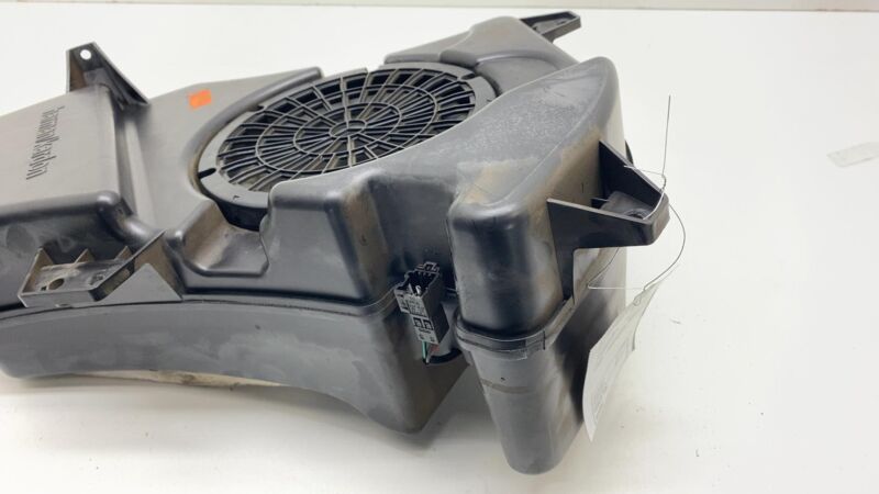 A 166 820 22 02 2016 2017 2018 2019 Mercedes-Benz GLE350 Harman Kardon Subwoofer Sound Speaker