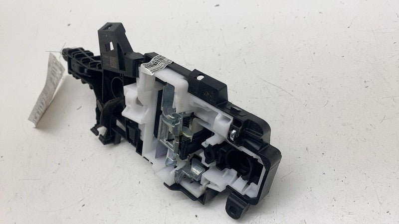 ⭕ 2025 Chevrolet Silverado 1500 Rear Driver Side Exterior Door Handle Outer Left