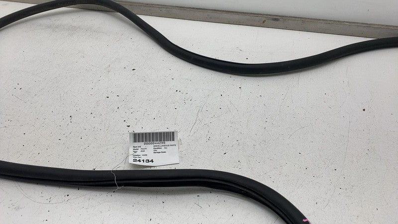 ⭕ 2017-2023 Chrysler Pacifica Rear Driver Side Door Body Weatherstrip 