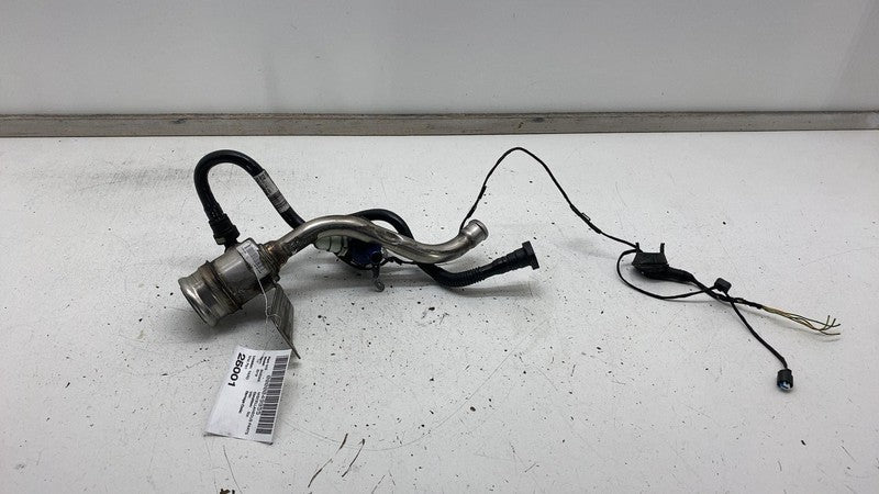 2018 2019 2020 BMW 530e xDrive Fuel Gas Filler Pipe Neck Hose Tube 2.0L Assembly
