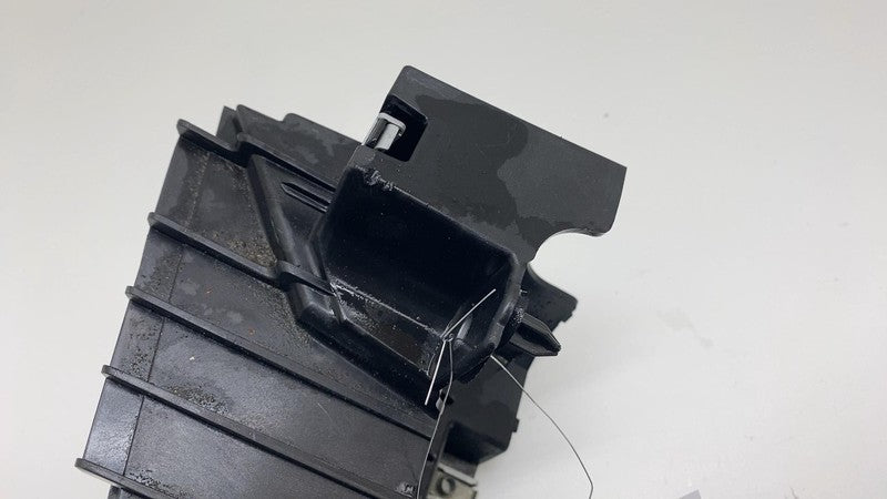 2024 Tesla Cybertruck Front Driver Side Rocker Step Trim Panel Bracket