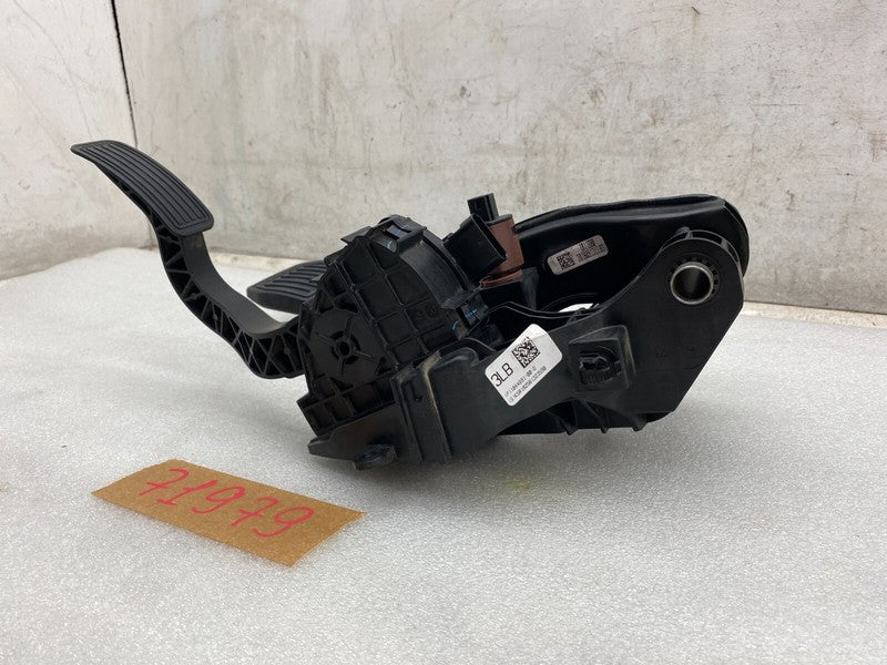 104469100D ⭕ 2017-2023 Model 3 Accelerator and Brake Foot Pedal w/ Switch Base 1044691-00-D