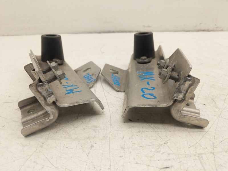 ⭕16-20 Model X Front Left & Right Bumper Ankle Catcher 1061424-00-C/10