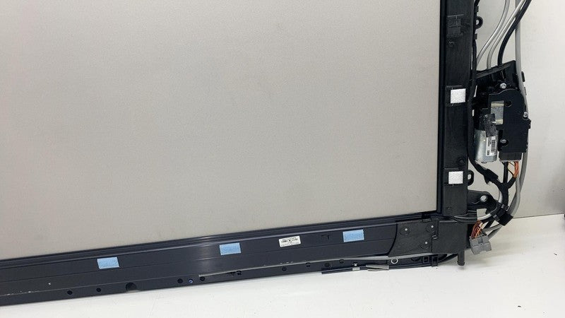 ⭕ 2017-2024 Chrysler Pacifica Upper Roof Sunroof Moonroof Glass Assembly OEM