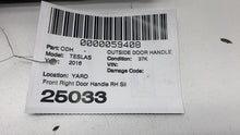 ⭕ 16-20 Model S Front Right Exterior Door Handle Outer Silver PMSS 1071881-00-A