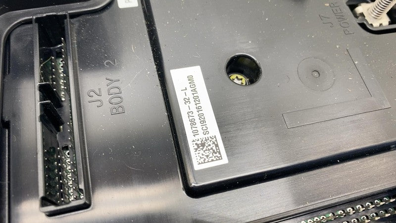 1078673 32 L 2017-2020 Tesla Model 3 M3 Left Low Voltage Controller Electronic Control Module