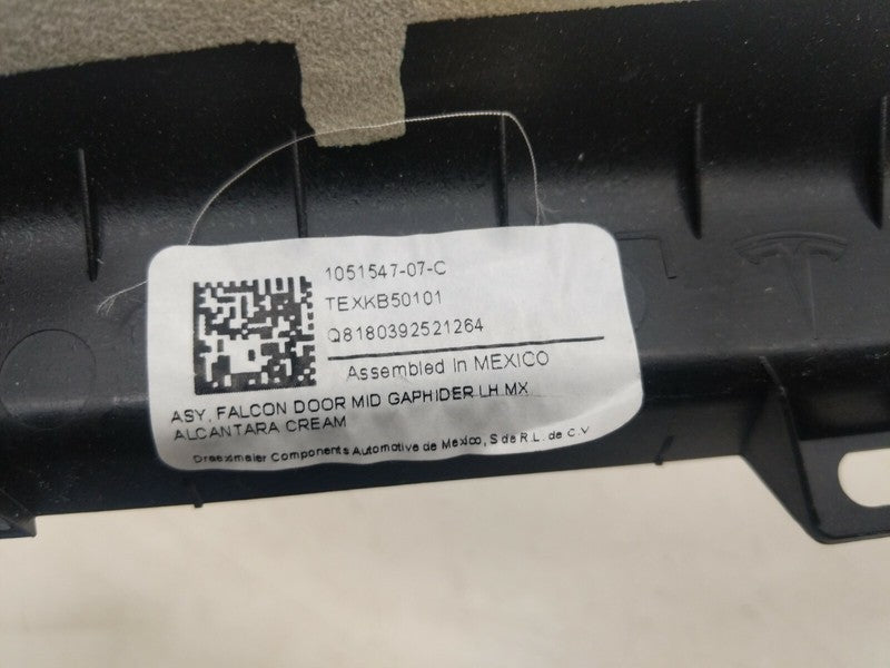 1051547 07 C ⭕16-20 Model X Rear Driver Side Falcon Door Mid Gap Hider Trim Left 1051547-07-C