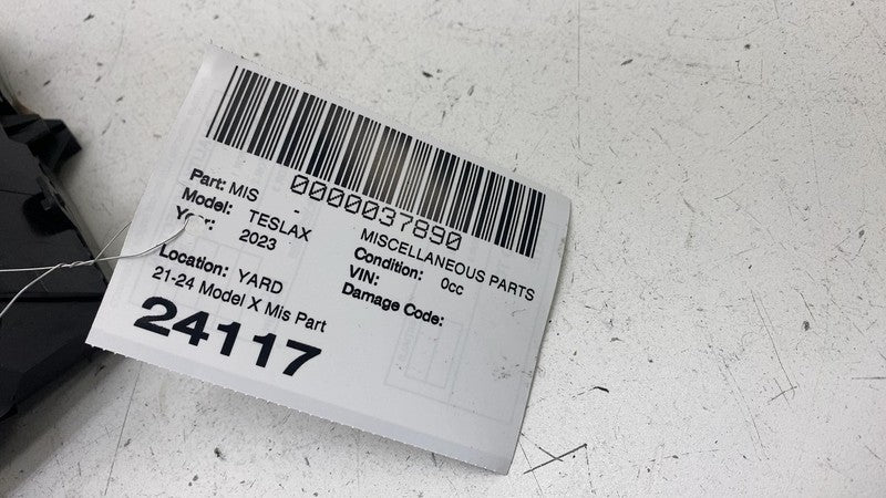1546129 00 D ⭕ 21-23 Tesla Model X MX Center Console USB Bezel + Rear Cup Holder 1546129-00-D