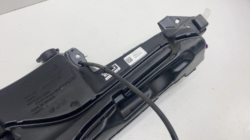 ⭕ 2024-2025 Model 3 Windshield Washer Reservoir Bottle Tank w/ Pump 18