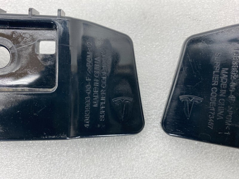 ⭕2017-2023 Model 3 Rear Left & Right Taillight Bracket 1083993-00-F/10