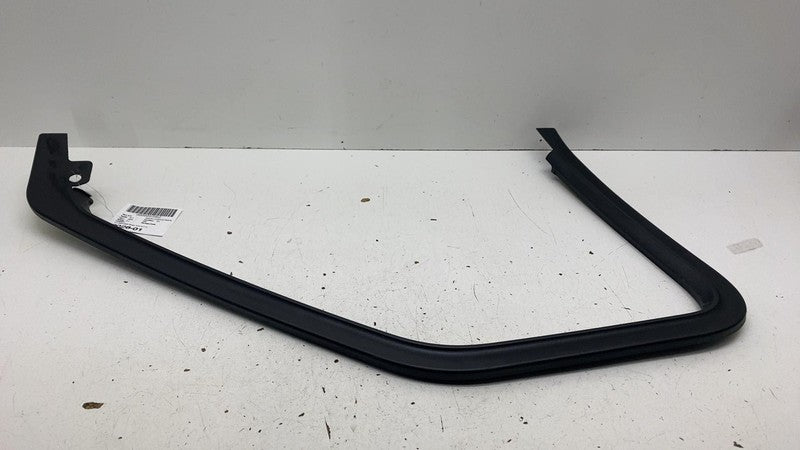 ⭕22-25 Rivian R1S Front Driver Side Door Interior Garnish Trim Left PT