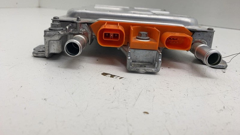 ⭕ 22-24 Rivian R1S Front DC to DC Power Converter Control Module PT000