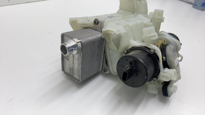 107761700D 2017-2020 Tesla Model 3 Reservoir Superbottle Tank Chiller EXV Oil Fluid Cooler