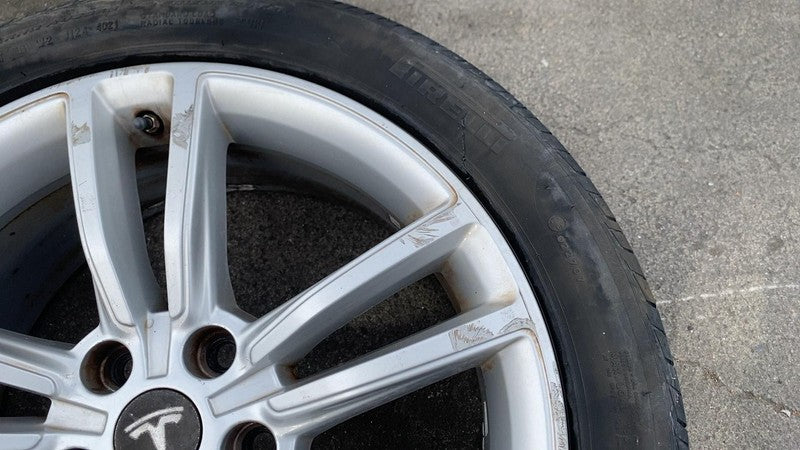 ⭕ 12-15 Model S MS Wheel Rim 19x8.0+40mm + Pirelli Tire 245/45 R19 600