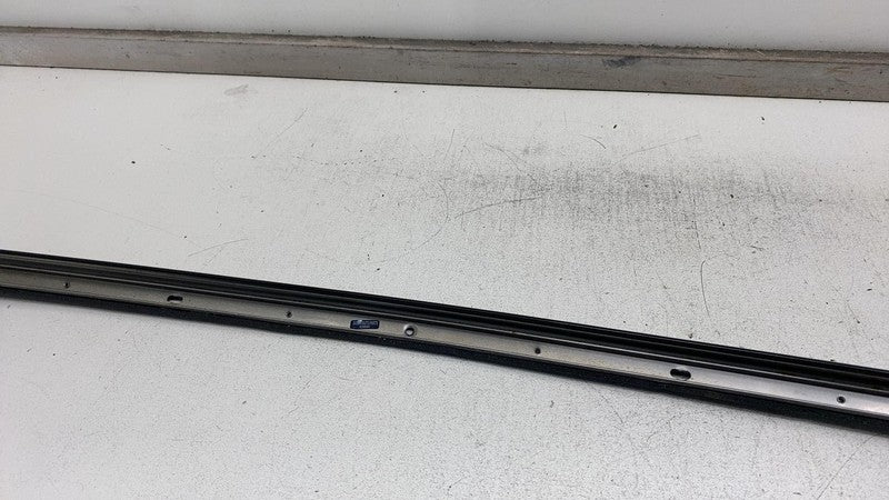 103225098J ⭕ 2016-2023 Tesla Model X MX Rear Door Upper Strip Molding Right RH 1032250-98-J