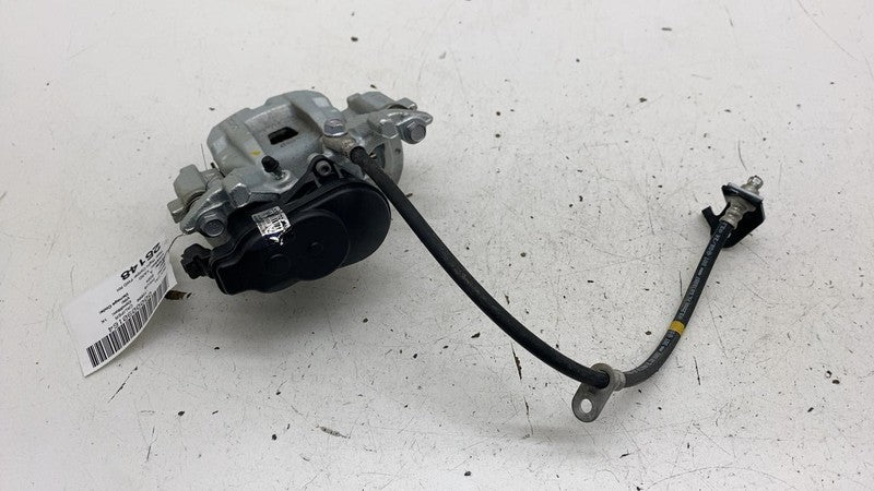 ⭕2023-2024 Toyota Prius Rear Passenger Side Caliper w/ Brake Hose Line