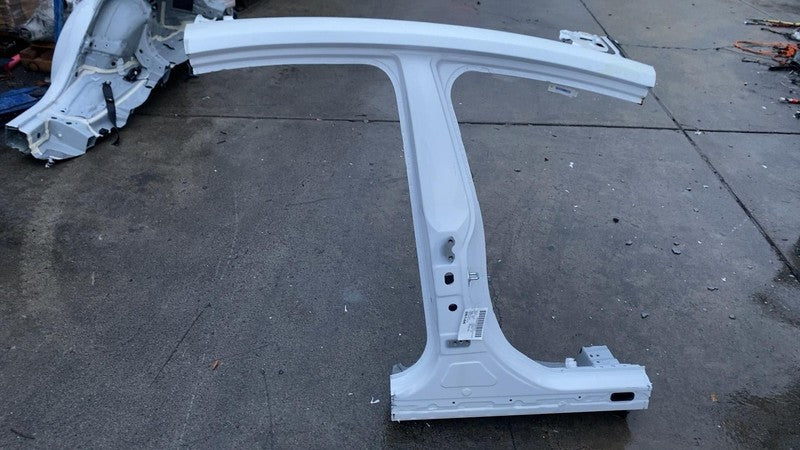 ⭕ 2023-2025 Toyota Prius Passenger Side Center B-Pillar Body Frame Cut