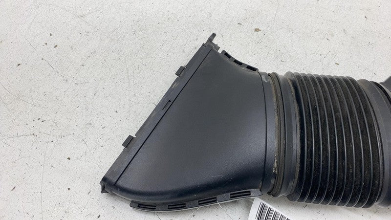 ⭕ 17-20 Maserati Levante Engine Right Air Cleaner Intake Duct Hose 670