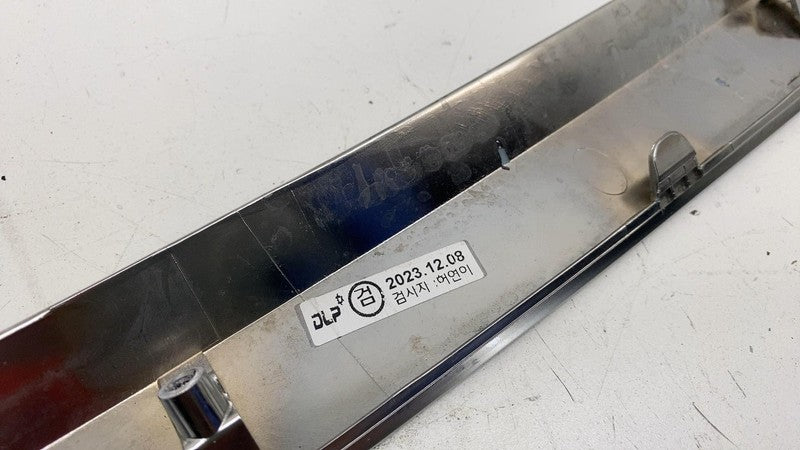 86569GI010 ⭕2022 2023 2024 Hyundai Ioniq 5 Front Bumper Lower Chrome Molding 86569GI010 OEM