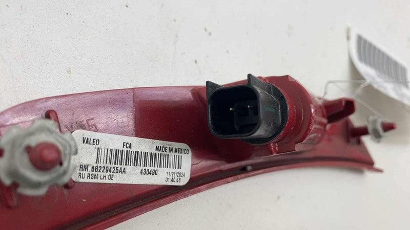 68229425AA ⭕ 2017-2025 Chrysler Pacifica Rear Left Marker Light Lamp Reflector 68229425AA
