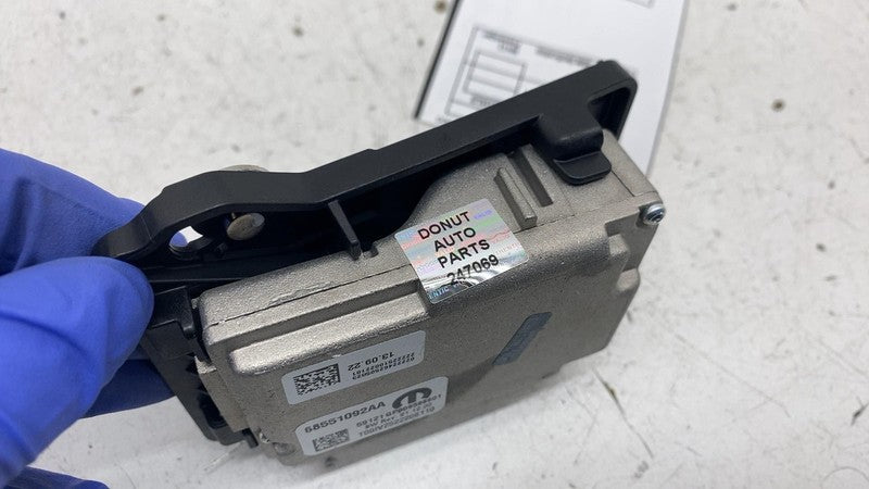 ⭕ 20-25 Chrysler Pacifica Front Windshield Lane Departure Keep Camera 