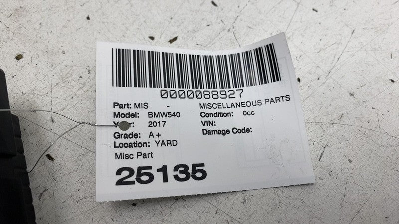 ⭕ 2017-2020 BMW 540i Rear Trunk Power Distribution Fuse Box Relay 6135