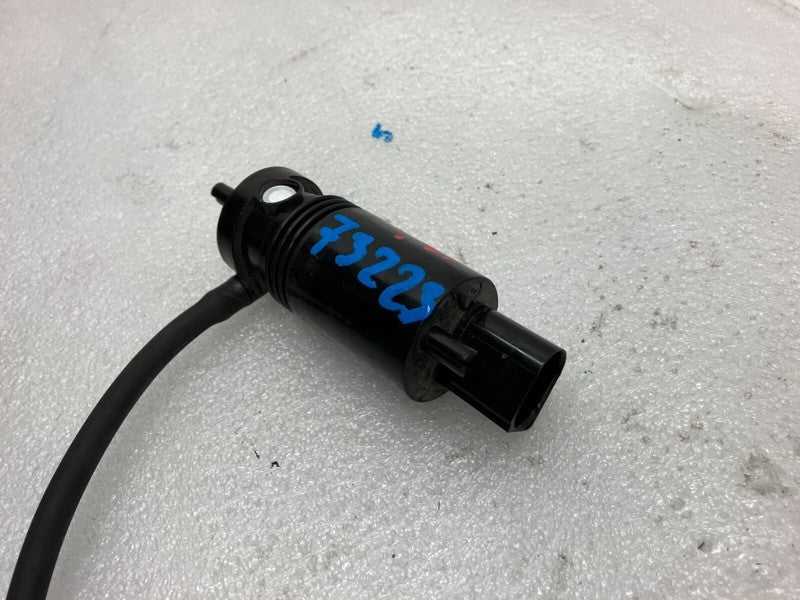 1110164 00 B ⭕2017-2023 Tesla Model 3 Y Front Windshield Wiper Washer Pump Motor 1110164-00-B
