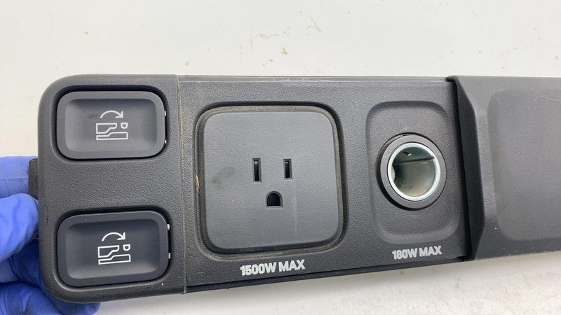 PT00050077D ⭕ 22-25 Rivian R1S Rear Left Quarter Trim Cover & Switch & Outlet PT00003094-D