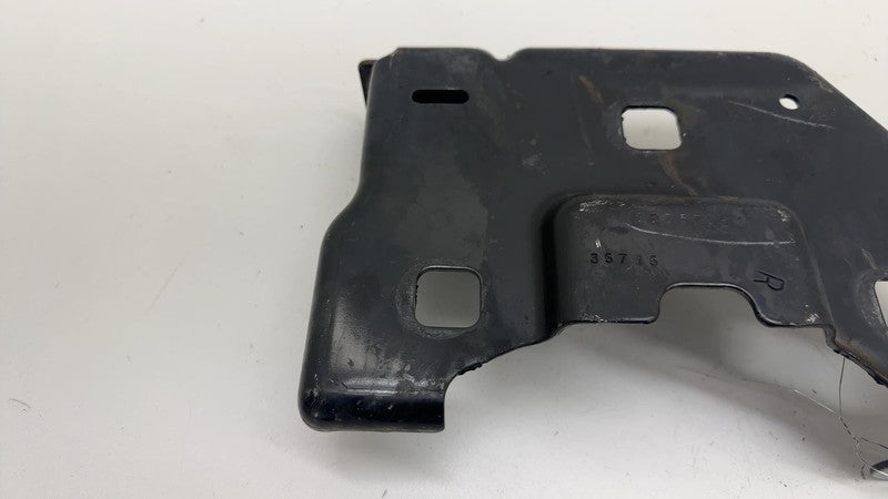 ⭕14-18 Chevy Silverado 1500 Front Right Side Bumper Inner Bracket Moun