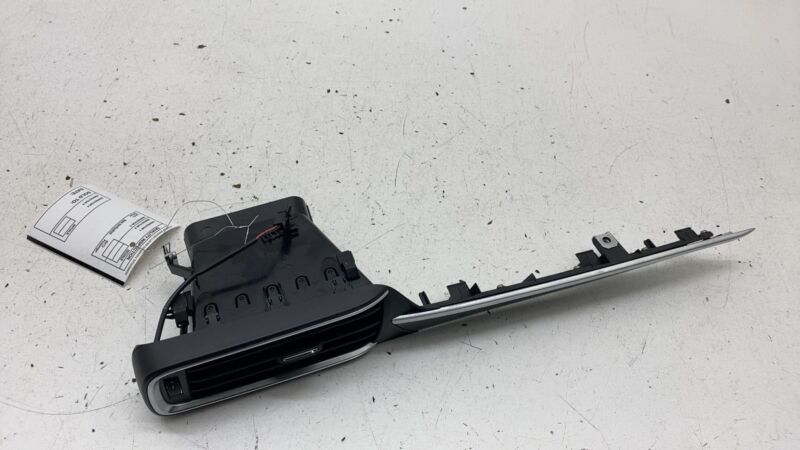 6700492820 ⭕ 2017-2020 Levante Front Right Bezel Molding w/ A/C Air Vent Grille 6700492820