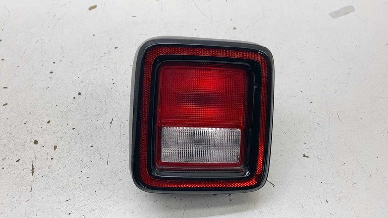 Tail Light Assembly JEEP WRANGLER Left 21 22 23 24