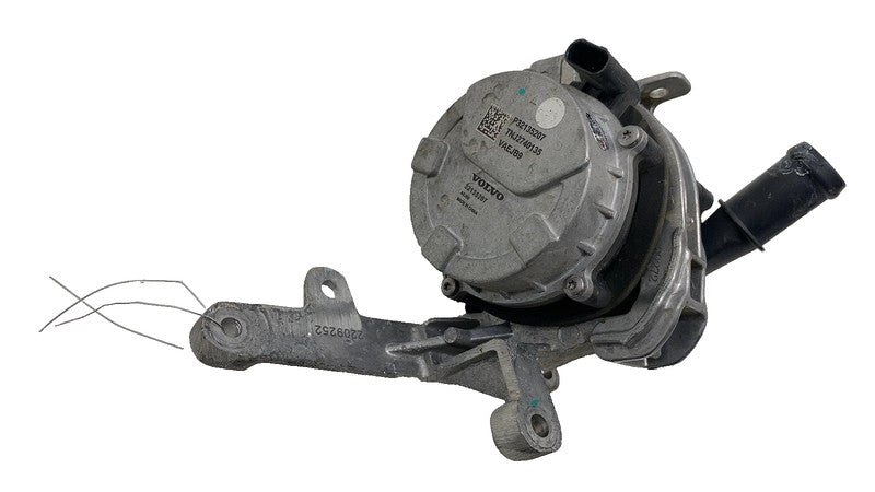32135207 ⭕ 21-23 Polestar 2 Drive Motor Inverter Cooler Auxiliary Water Pump OEM 32135207
